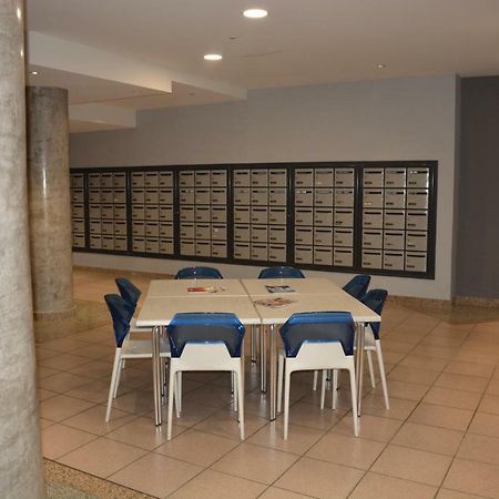 Appartement T2 de standing au pied des plages Golfe-Juan Buitenkant foto