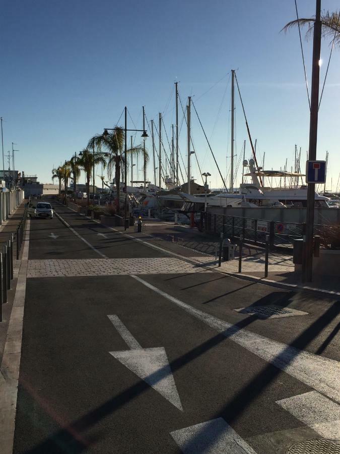 Appartement T2 de standing au pied des plages Golfe-Juan Buitenkant foto