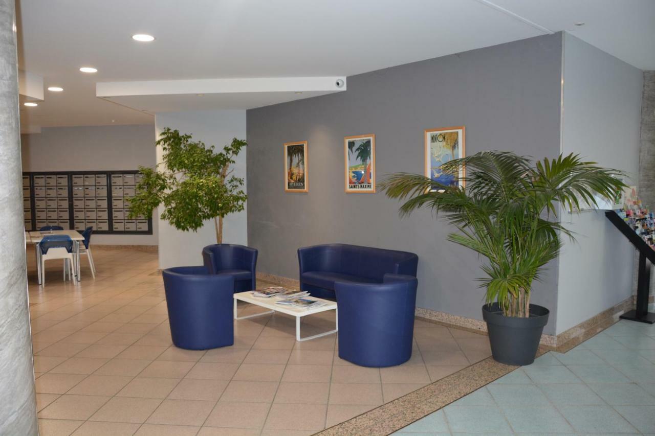 Appartement T2 de standing au pied des plages Golfe-Juan Buitenkant foto