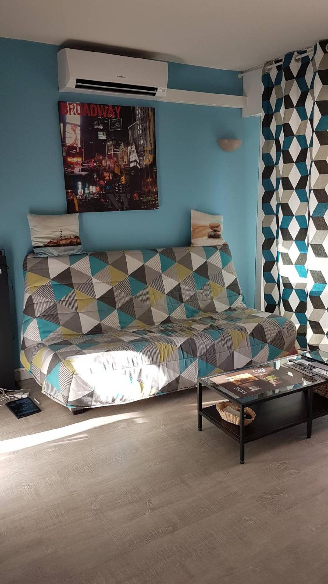 Appartement T2 de standing au pied des plages Golfe-Juan Buitenkant foto
